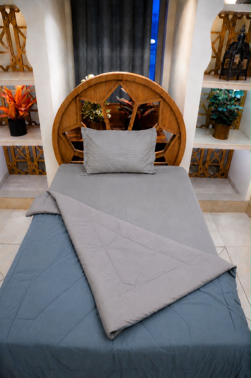 Dual Tone Comforter